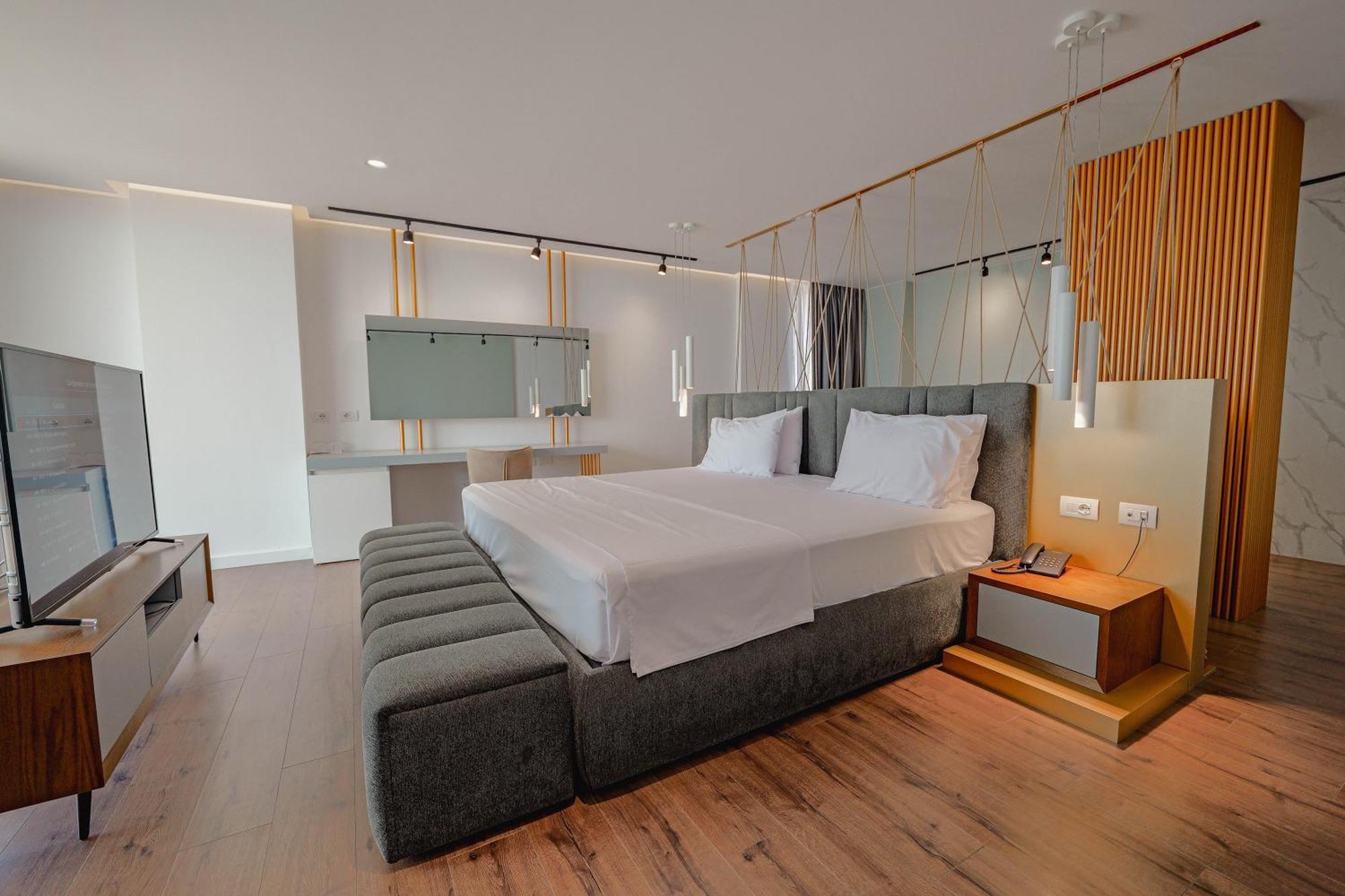 Dorchester Hotel Sarande Ngoại thất bức ảnh