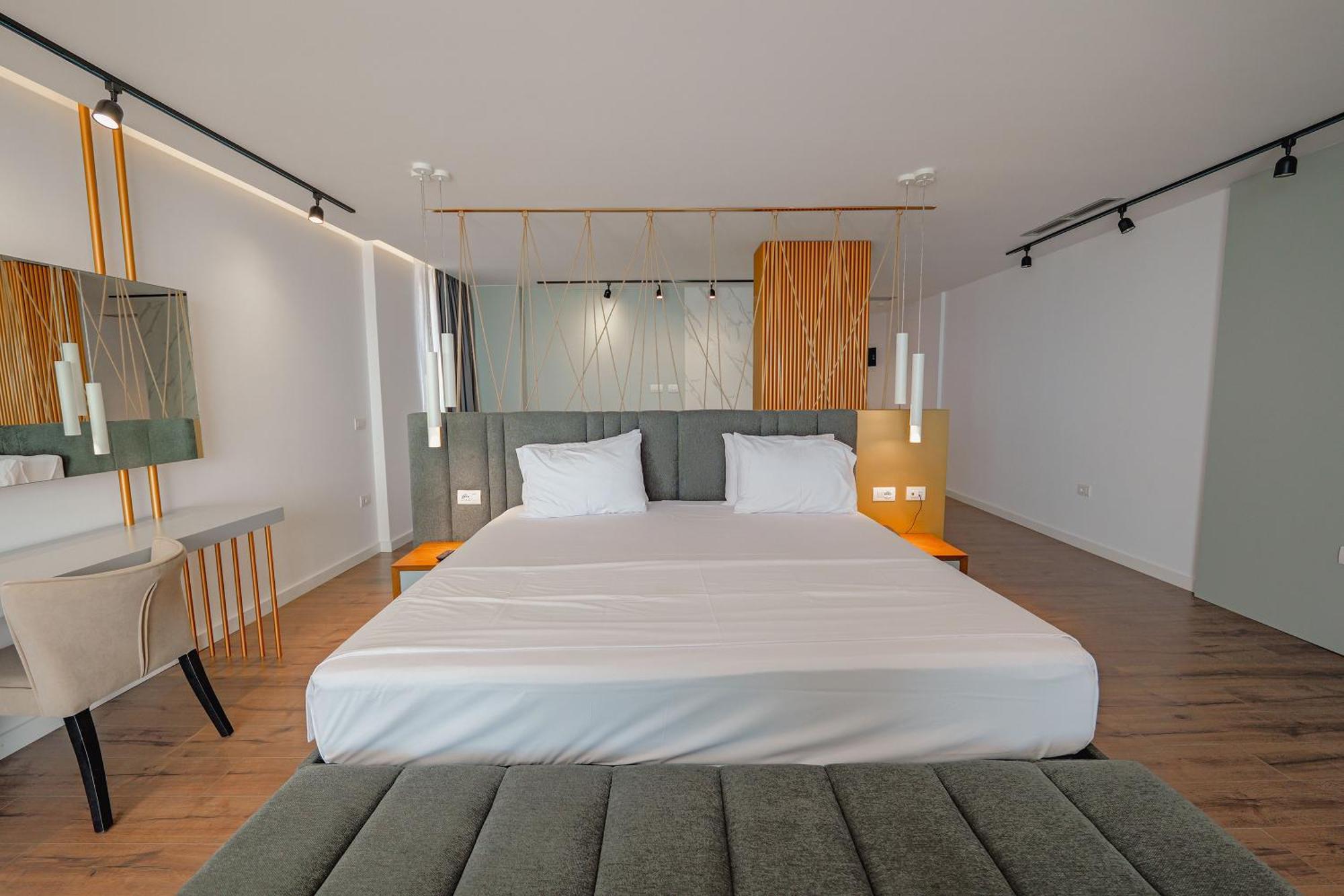 Dorchester Hotel Sarande Ngoại thất bức ảnh