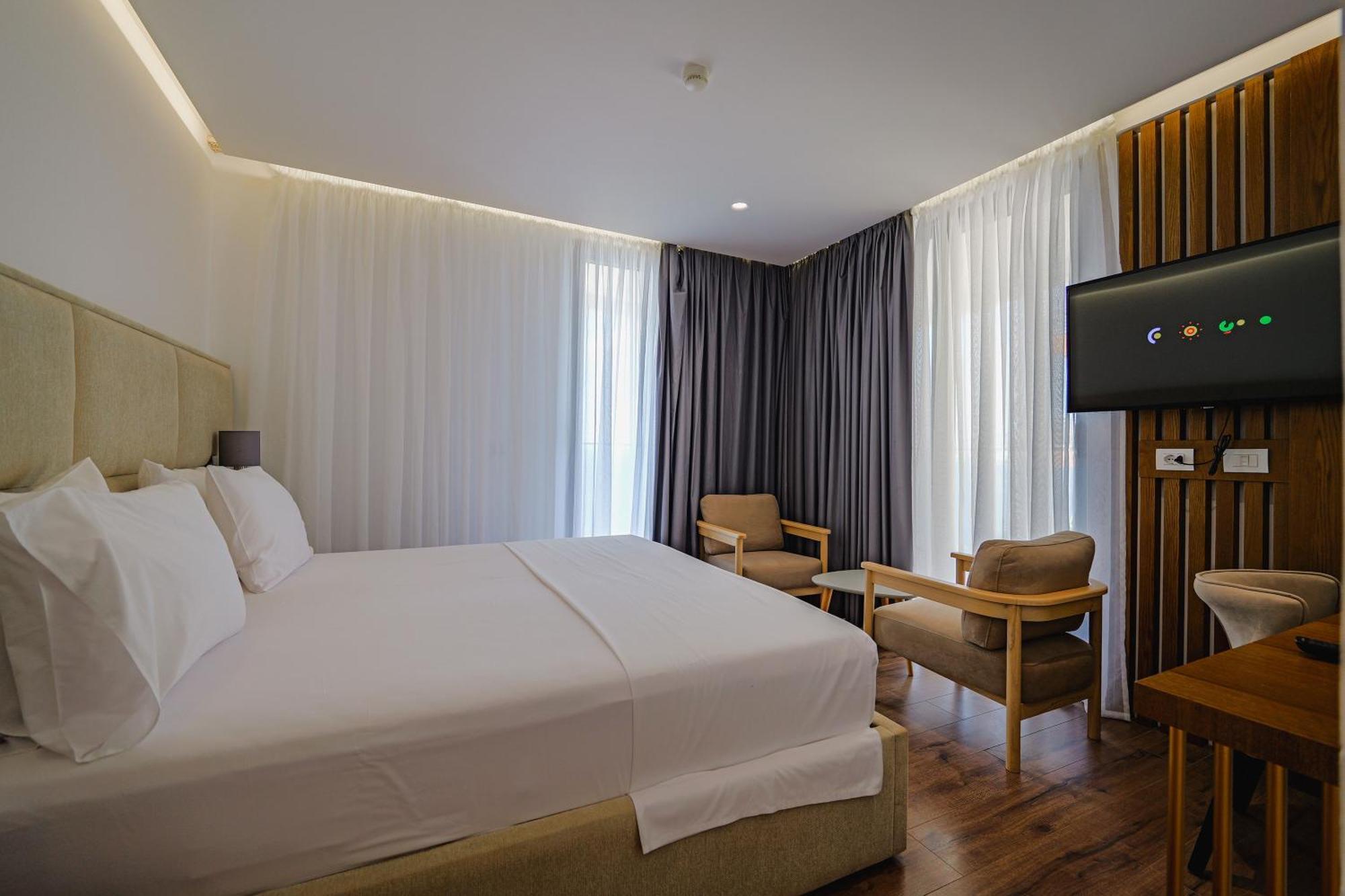Dorchester Hotel Sarande Ngoại thất bức ảnh