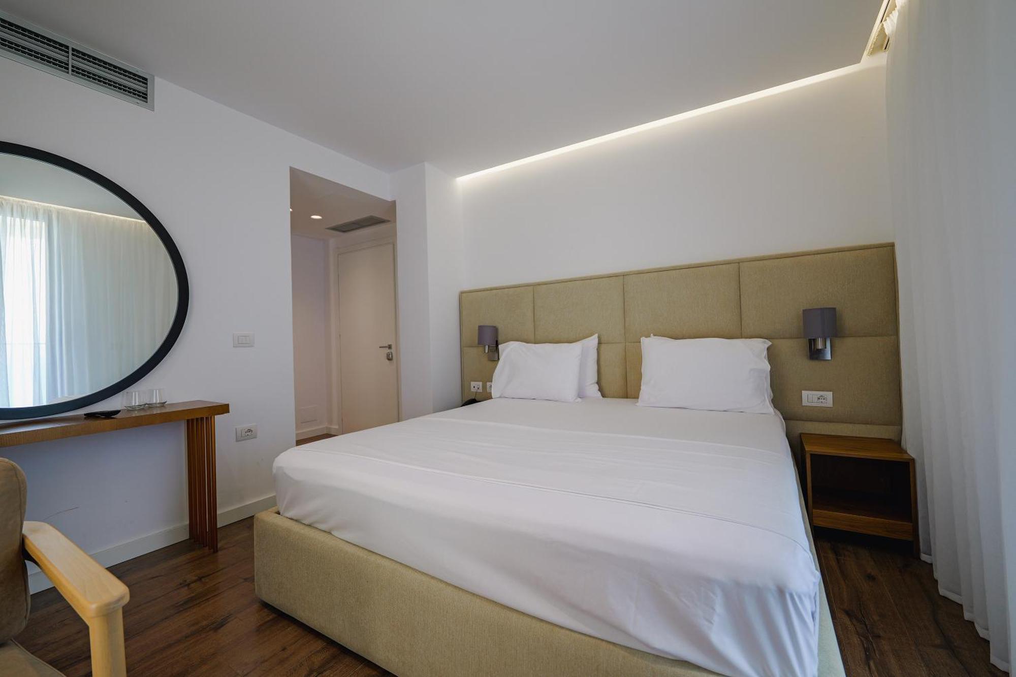 Dorchester Hotel Sarande Ngoại thất bức ảnh