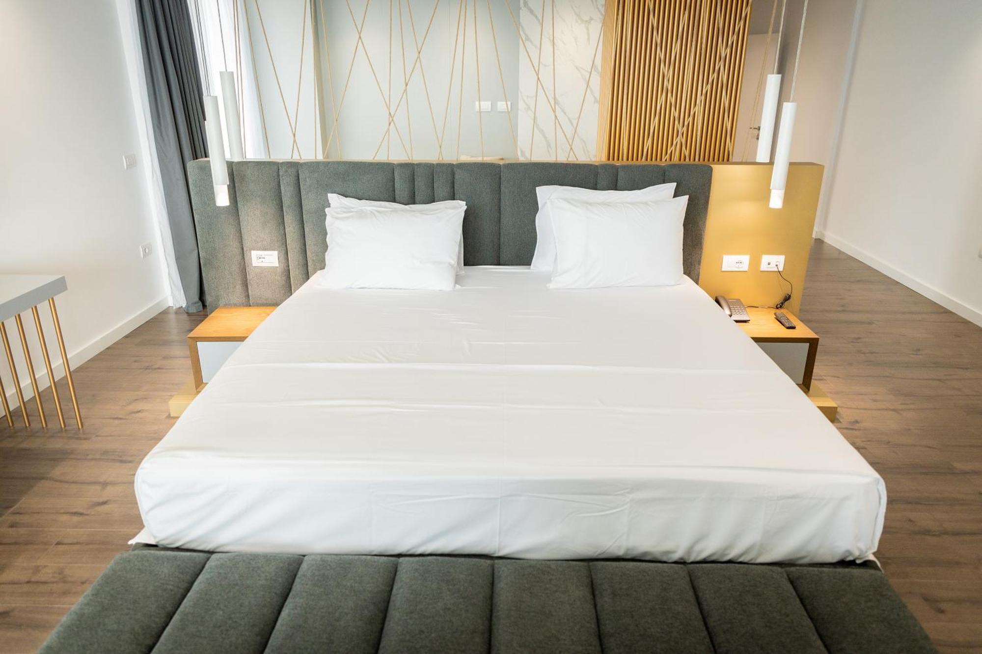 Dorchester Hotel Sarande Ngoại thất bức ảnh